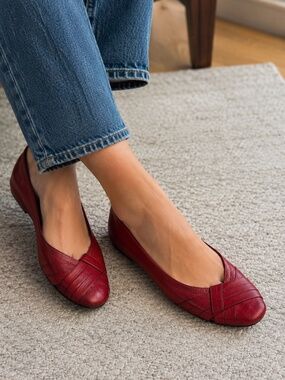 Biviel Italian Leather Ballet Flats | Size 39 | Deep Red | Made in Italy